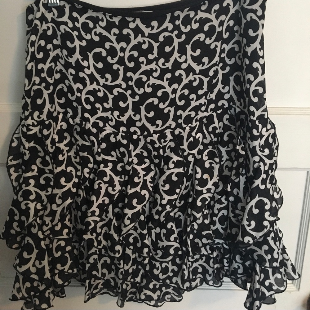 White House Black Market Skirt